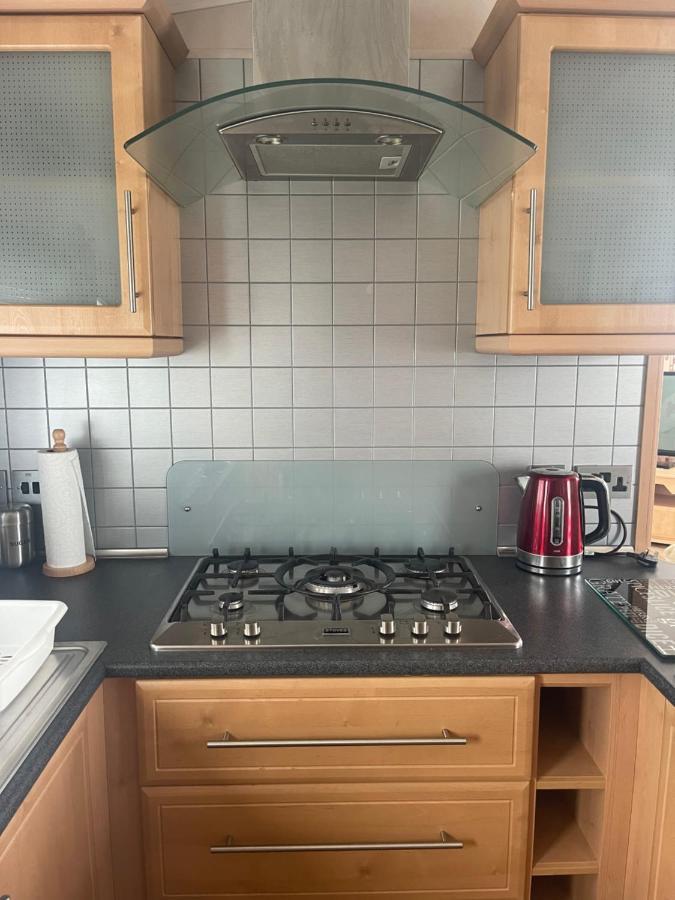 Immaculate 2-Bed Lodge In Monreith Ньютон Стюарт Экстерьер фото
